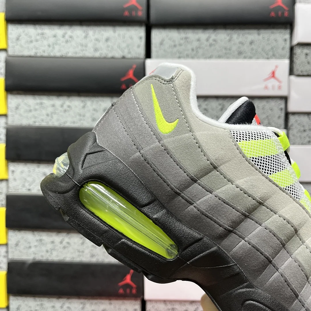 나이키 [GX] 에어 맥스 95 프리미엄 IM2211-001 202027 Nike Air Max 95 Premium Greedy 상세 이미지 4