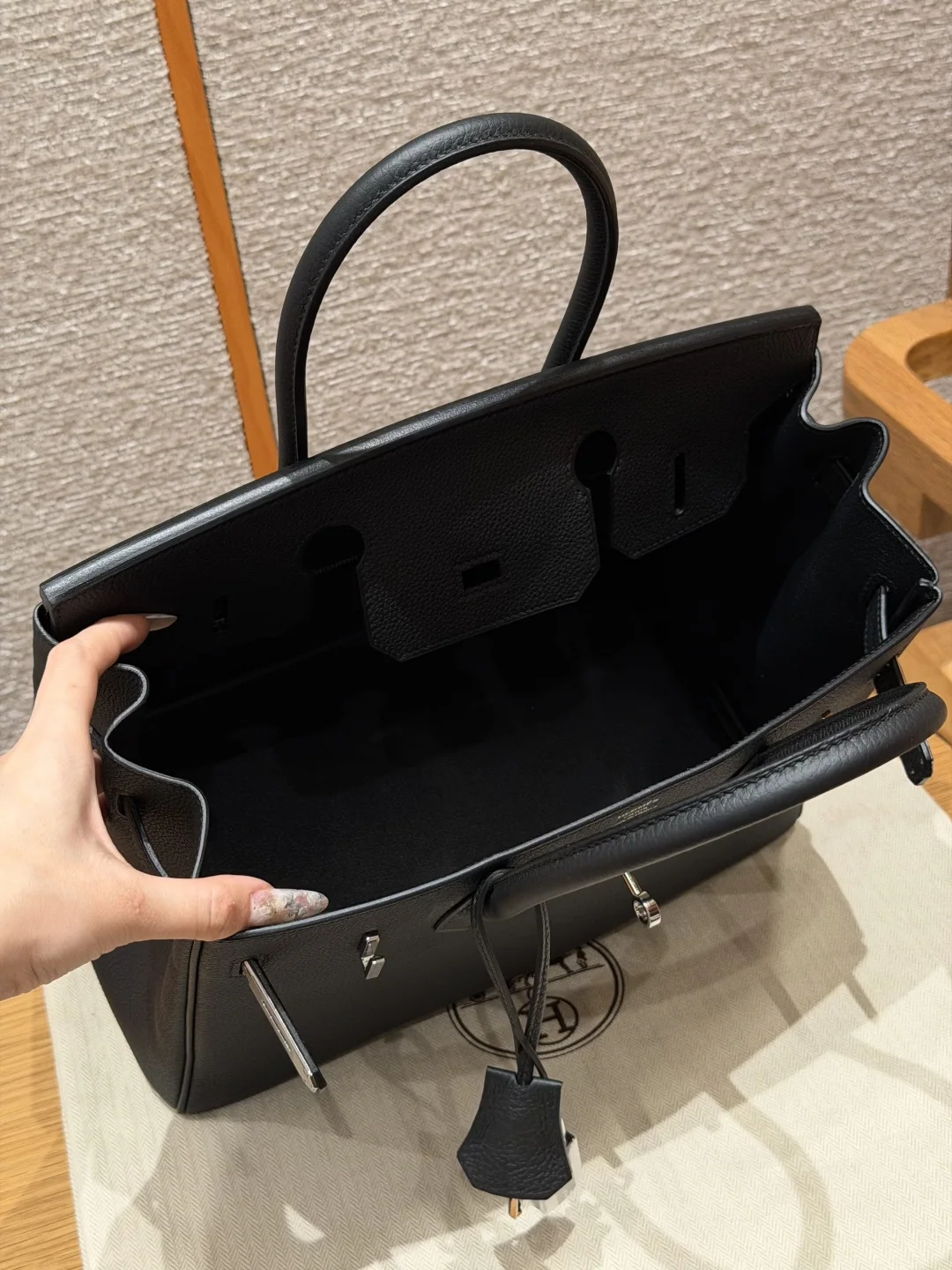 에르메스 버킨 30 블랙 토고 가죽 가방 상세 이미지 6