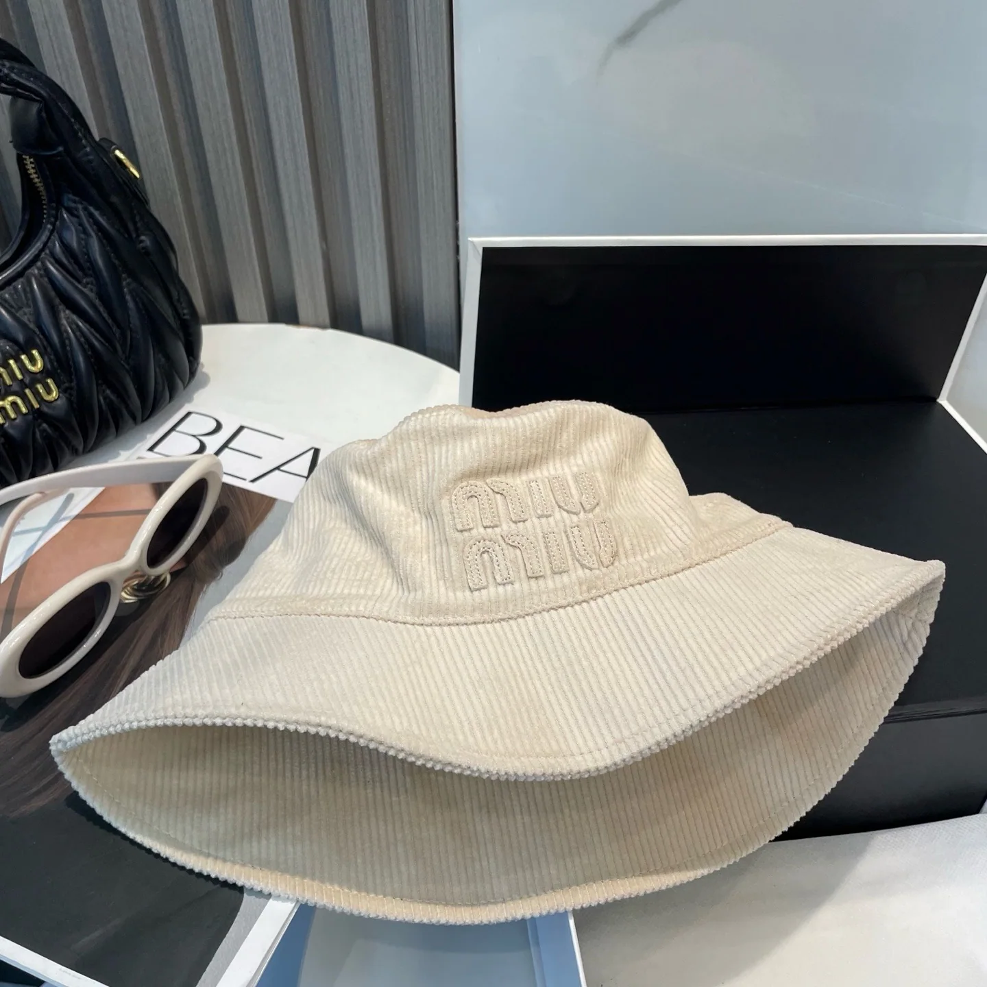 미우미우 모자 81324 Miu Miu Cap 상세 이미지 8