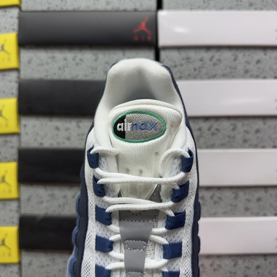 나이키 [KZ2.0] 에어 맥스 95 IH7855-100 201799 Nike Air Max 95 Big Bubble Slate 상세 이미지 3
