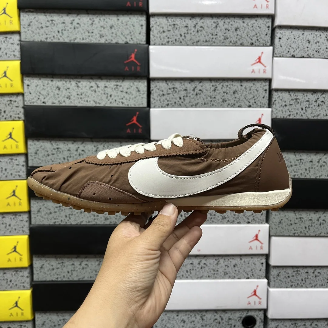 나이키 [YJ] HV8547-200 201603 Nike Moon Shoe SP Jacquemus Fauna Brown 상세 이미지 9