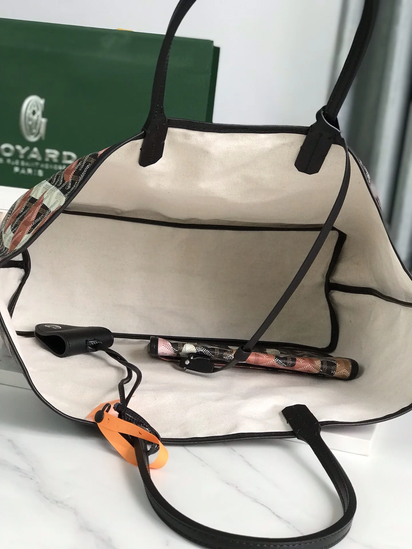 고야드 카모플라주 그래피티 생루이 스몰 토트백 상세 이미지 8