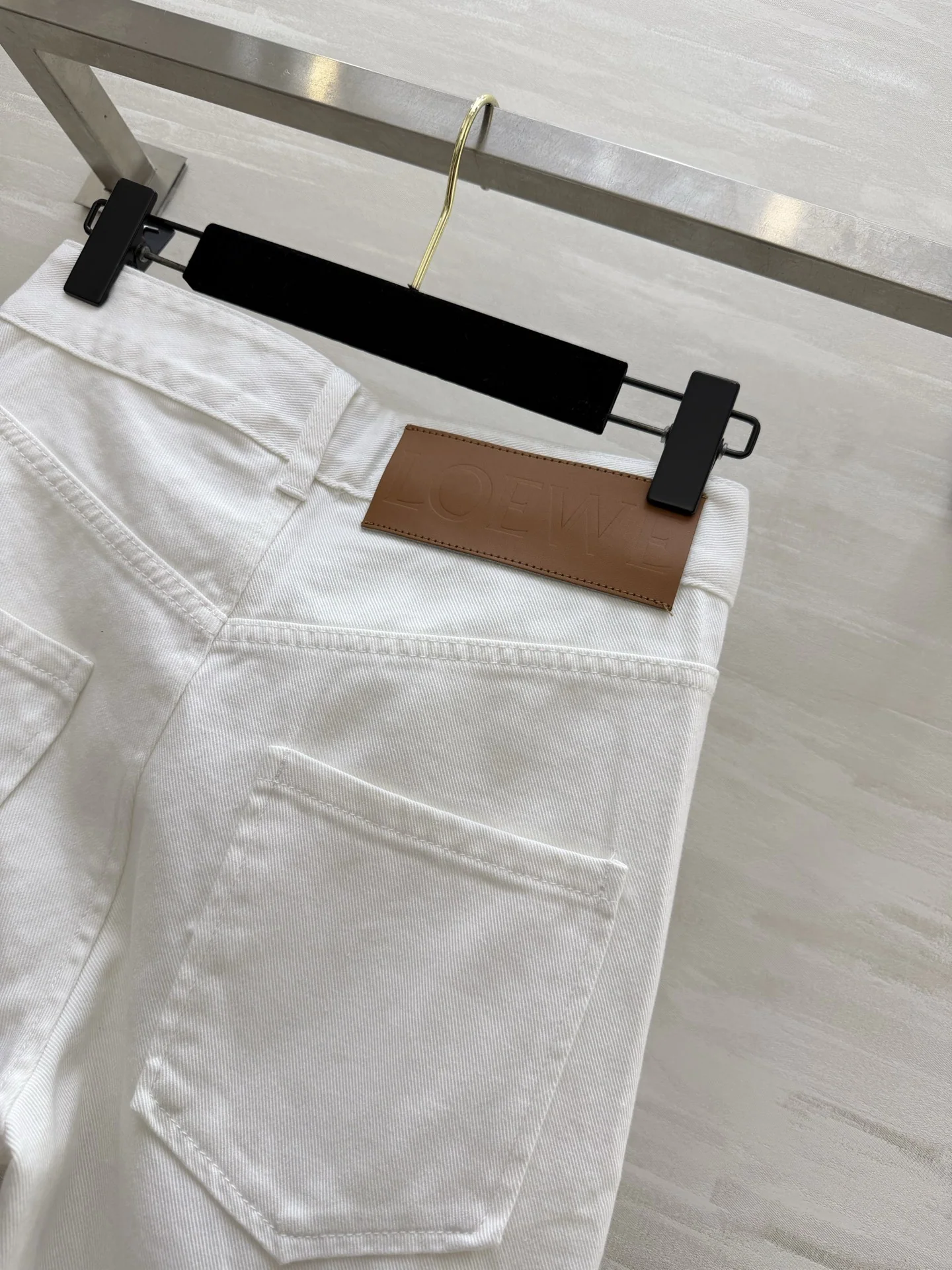 로에베 아나그램 자수 스트레이트 레그 바지 상세 이미지 9