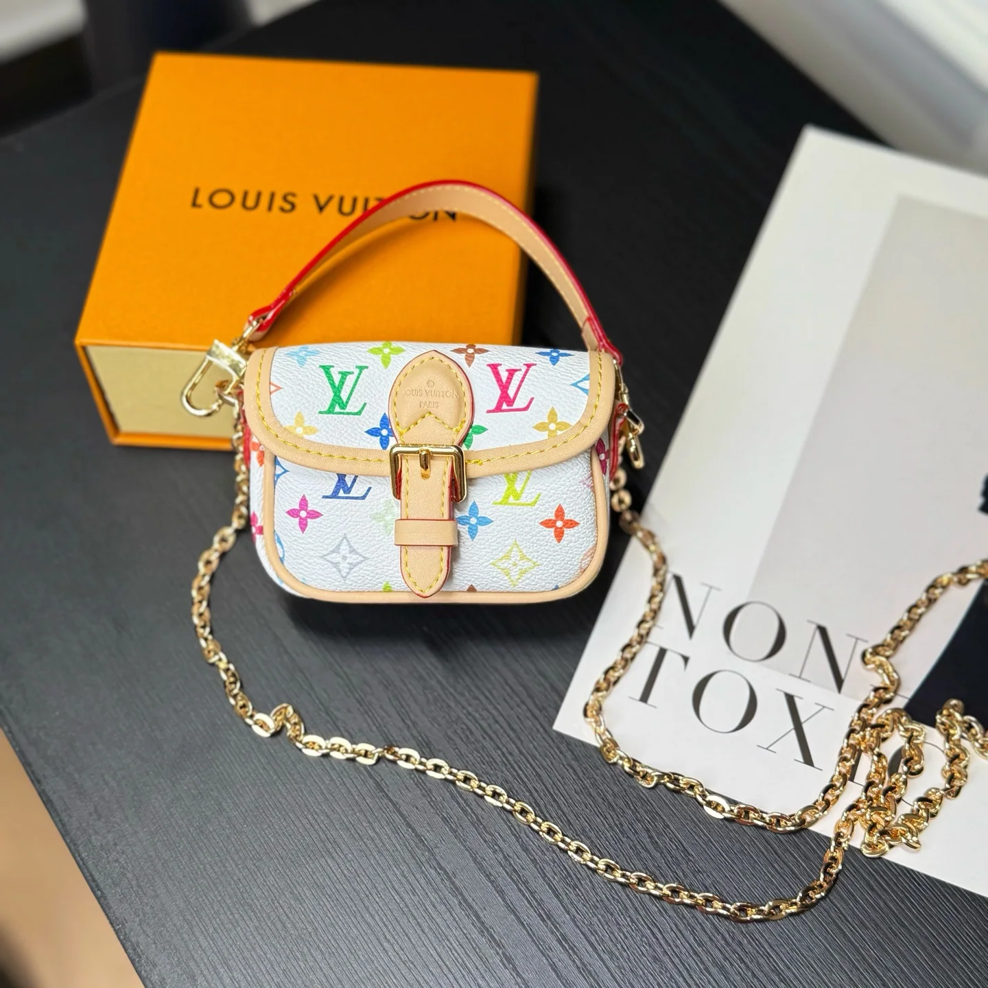 루이비통 나노 다이앤 키링 상세 이미지 3