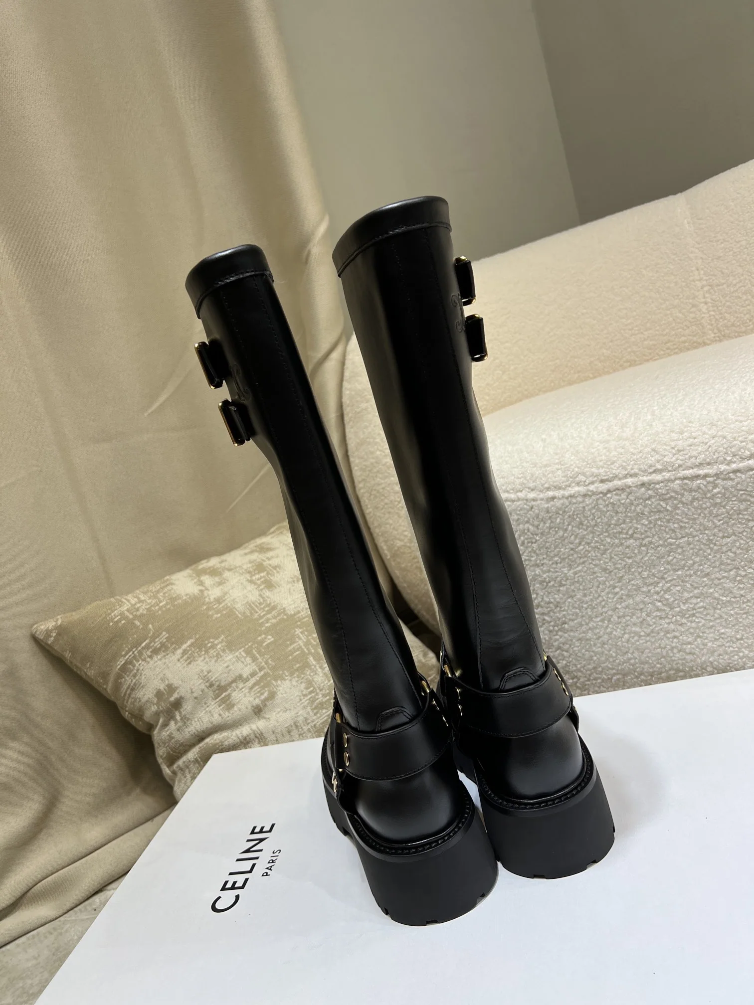 셀린느 개선문 베지터블 태닝 가죽 롱 컴뱃 부츠 상세 이미지 8