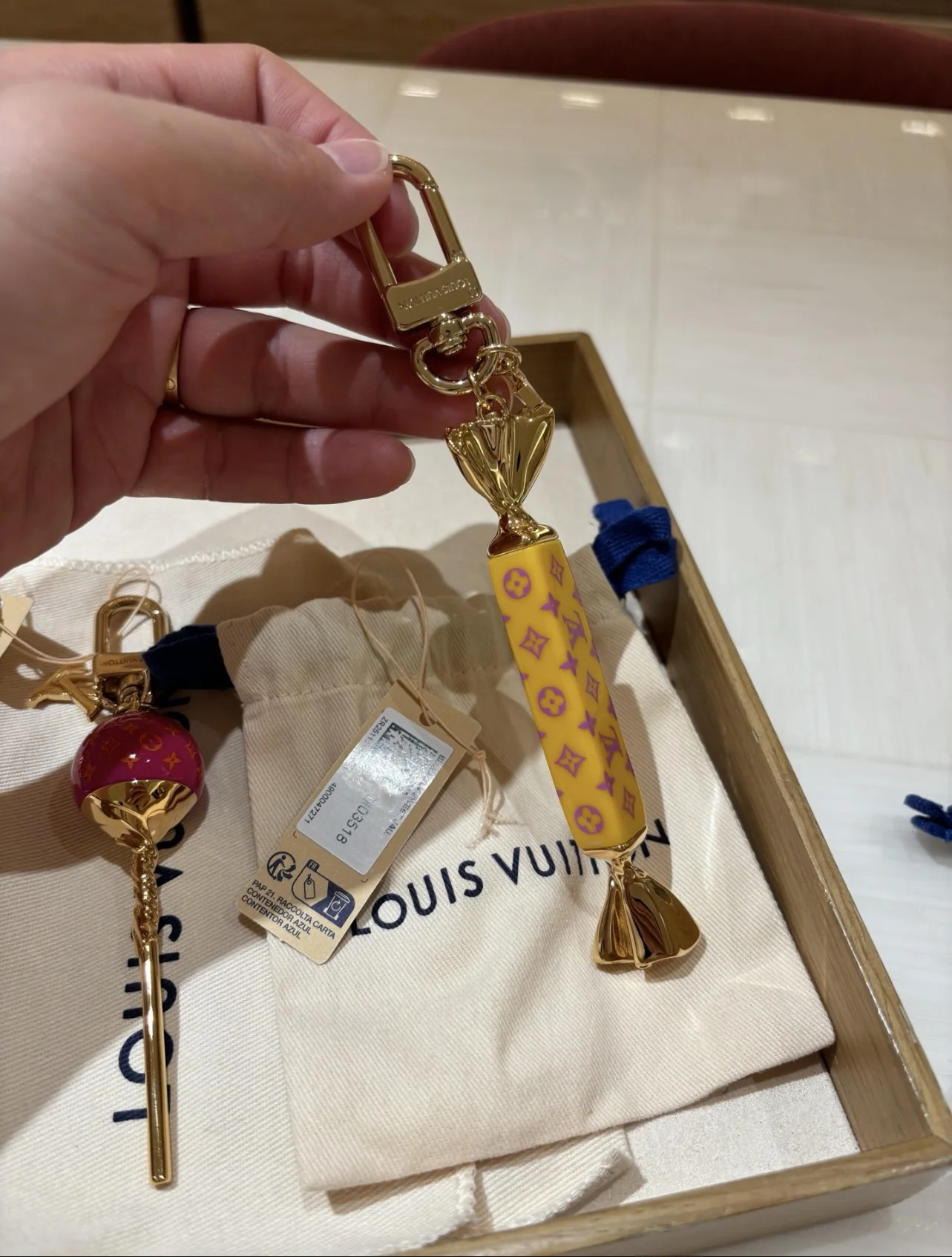 루이비통 LV 스위트 캔디 컬러 키링 상세 이미지 3