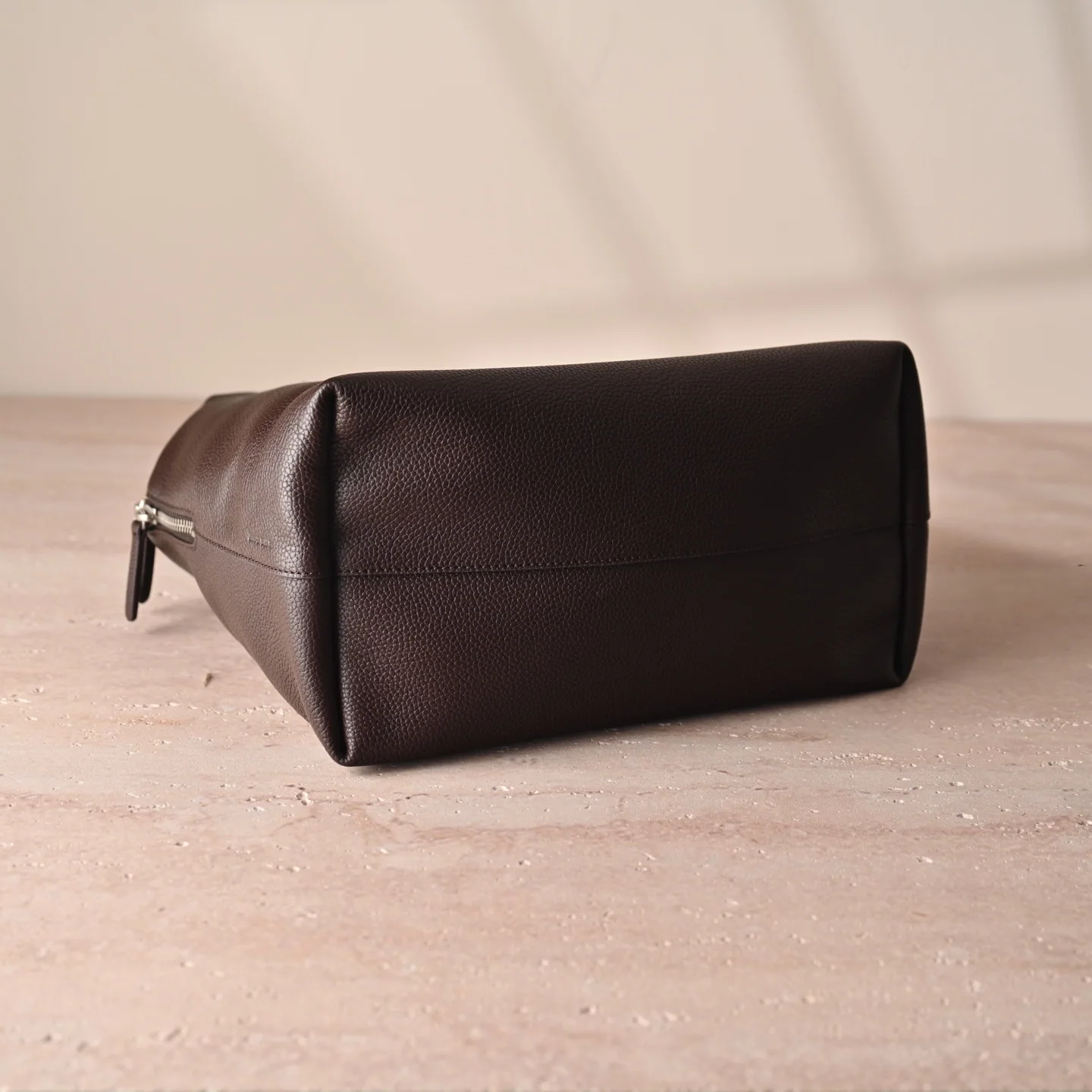 더로우 가죽 숄더백 상세 이미지 9