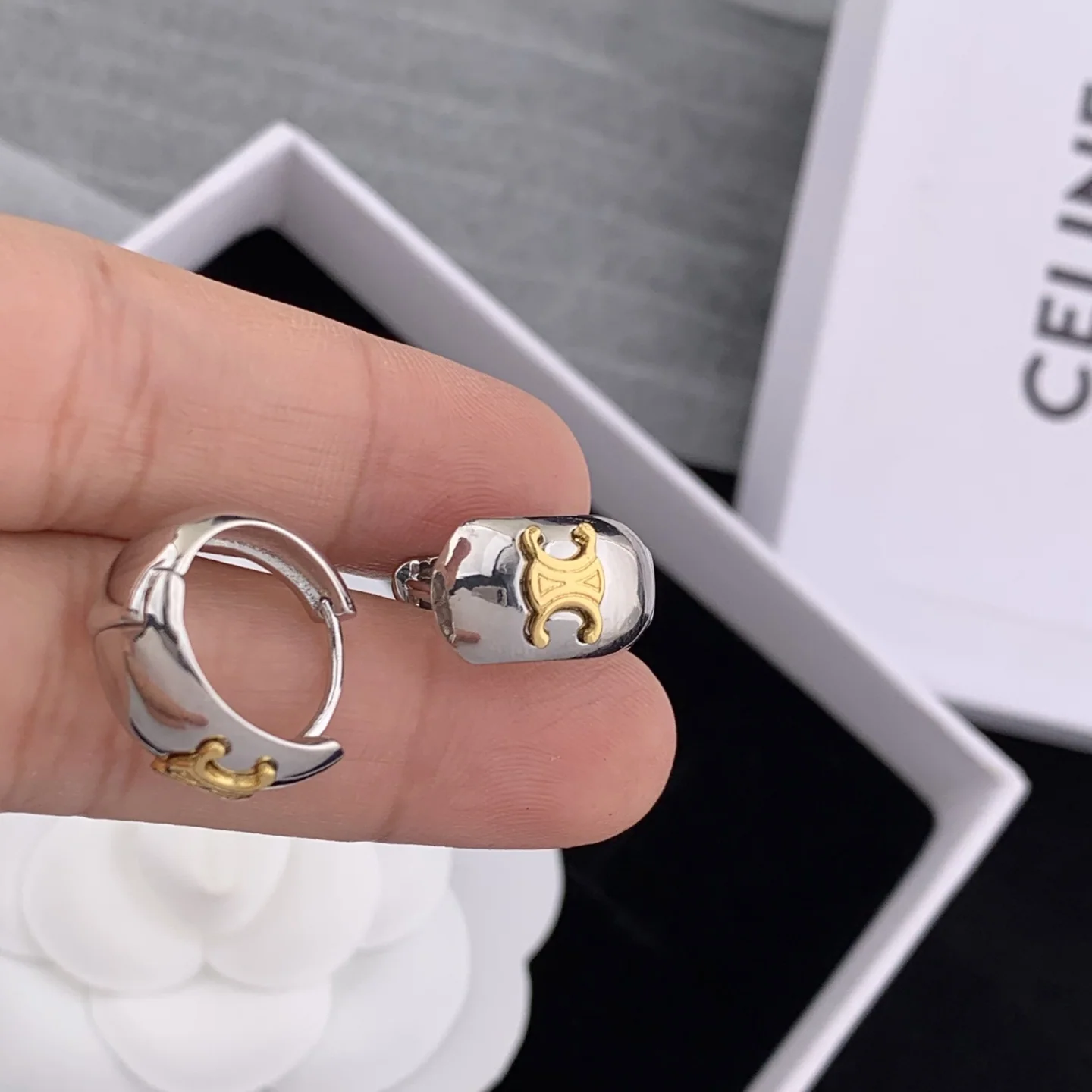 셀린느 귀걸이 69422 Celine Earrings 상세 이미지 6