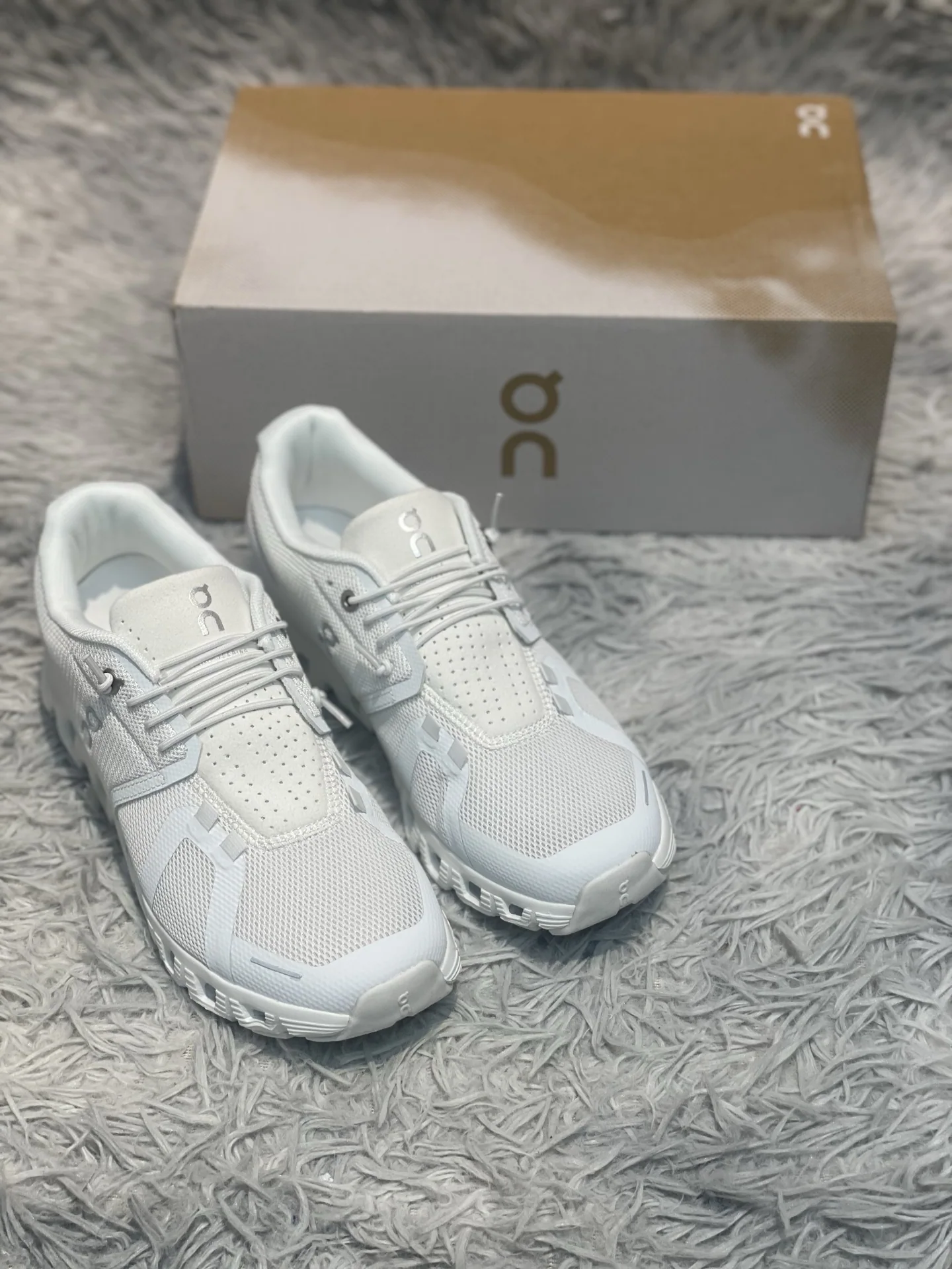 ON Run Cloud 6 남녀공용 경량 러닝화 상세 이미지 2