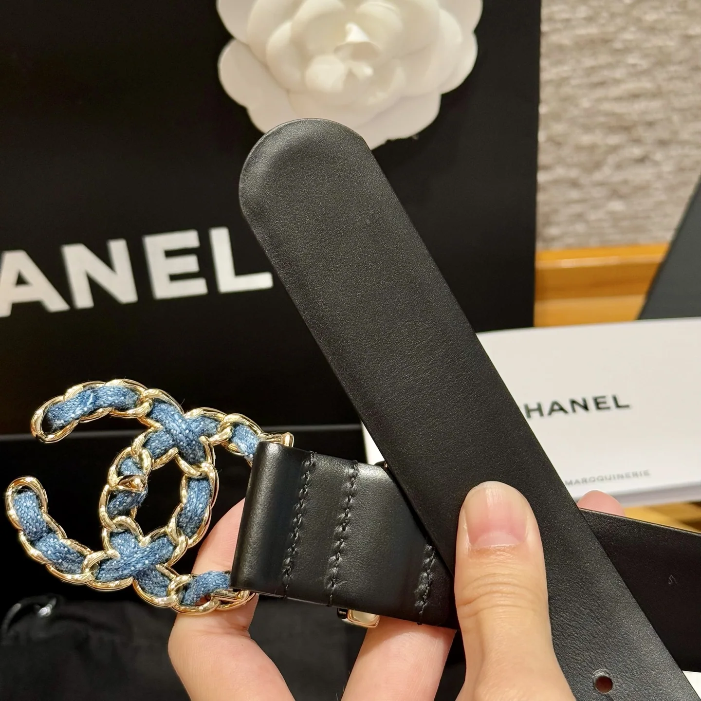 샤넬 더블 C 버클 카프스킨 벨트 상세 이미지 3