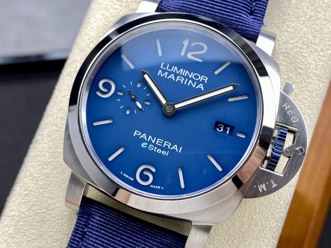 파네라이 PAM1157 시계 상세 이미지 3