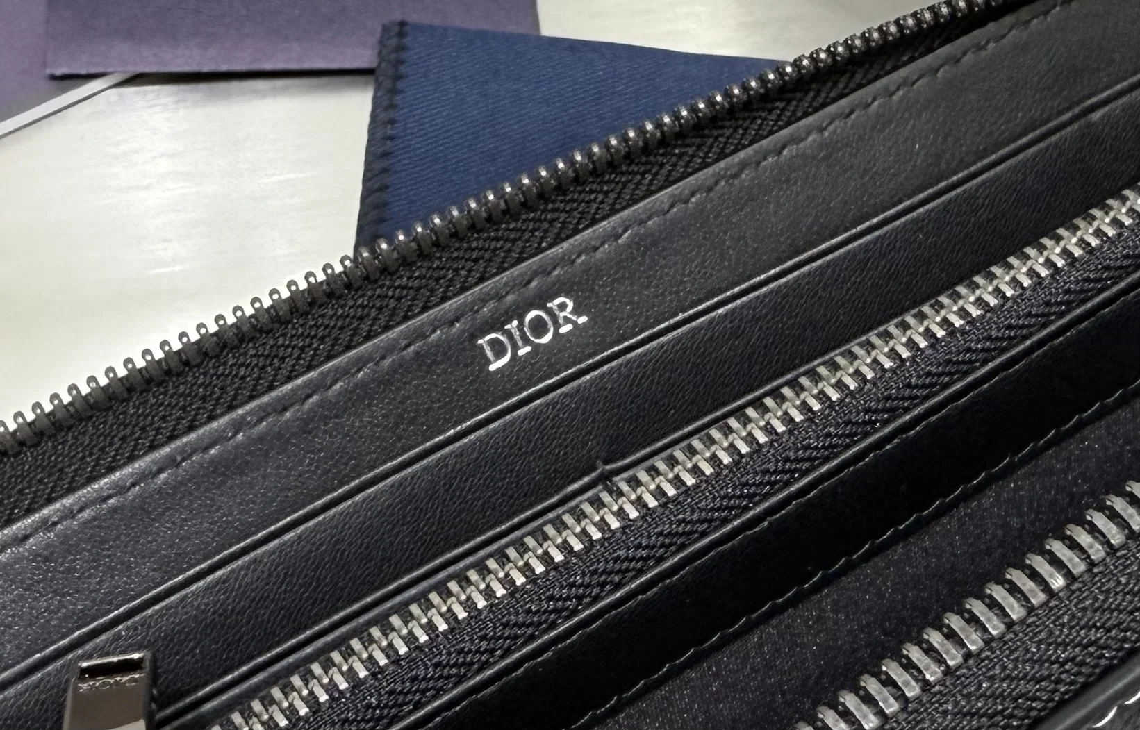 디올 CD 다이아몬드 패턴 롱 지퍼 지갑 상세 이미지 9