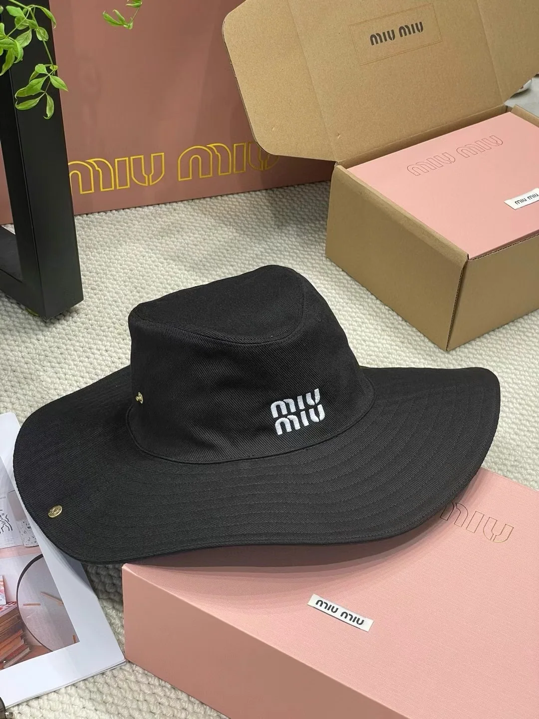 미우미우 버킷 햇 모자 상세 이미지 2