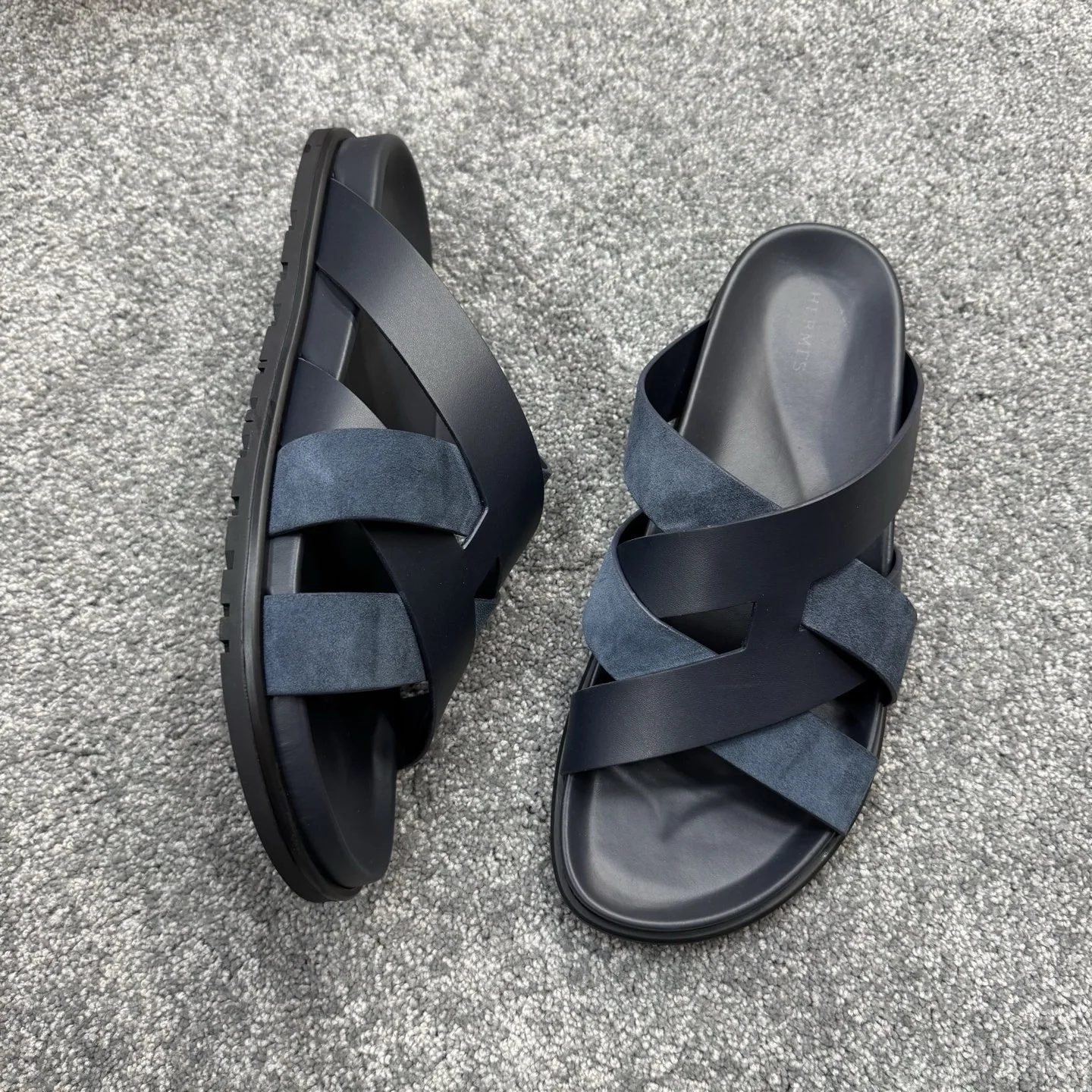 에르메스 다크 블루 카프스킨 크로스 스트랩 샌들 상세 이미지 6