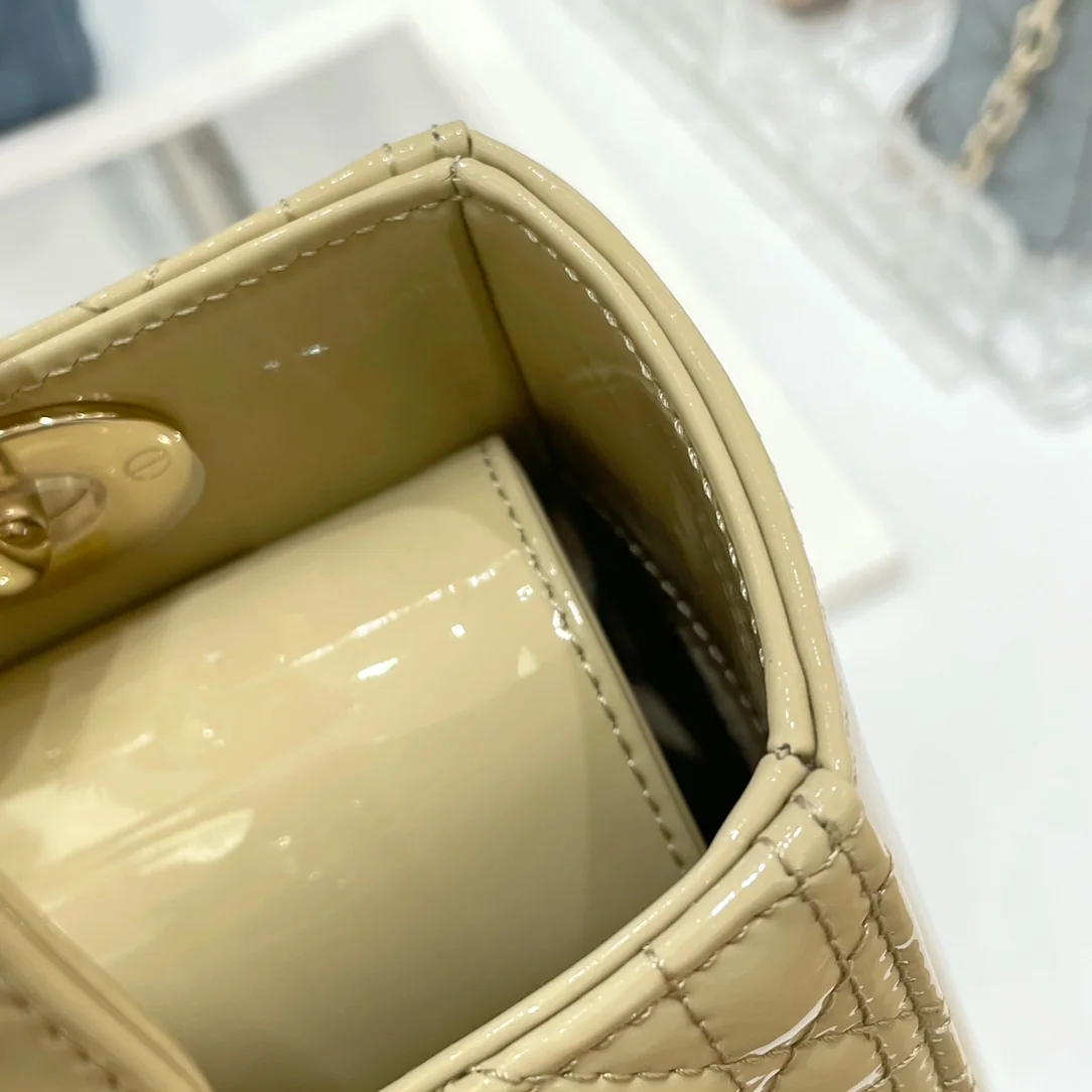 디올 가방 상세 이미지 3