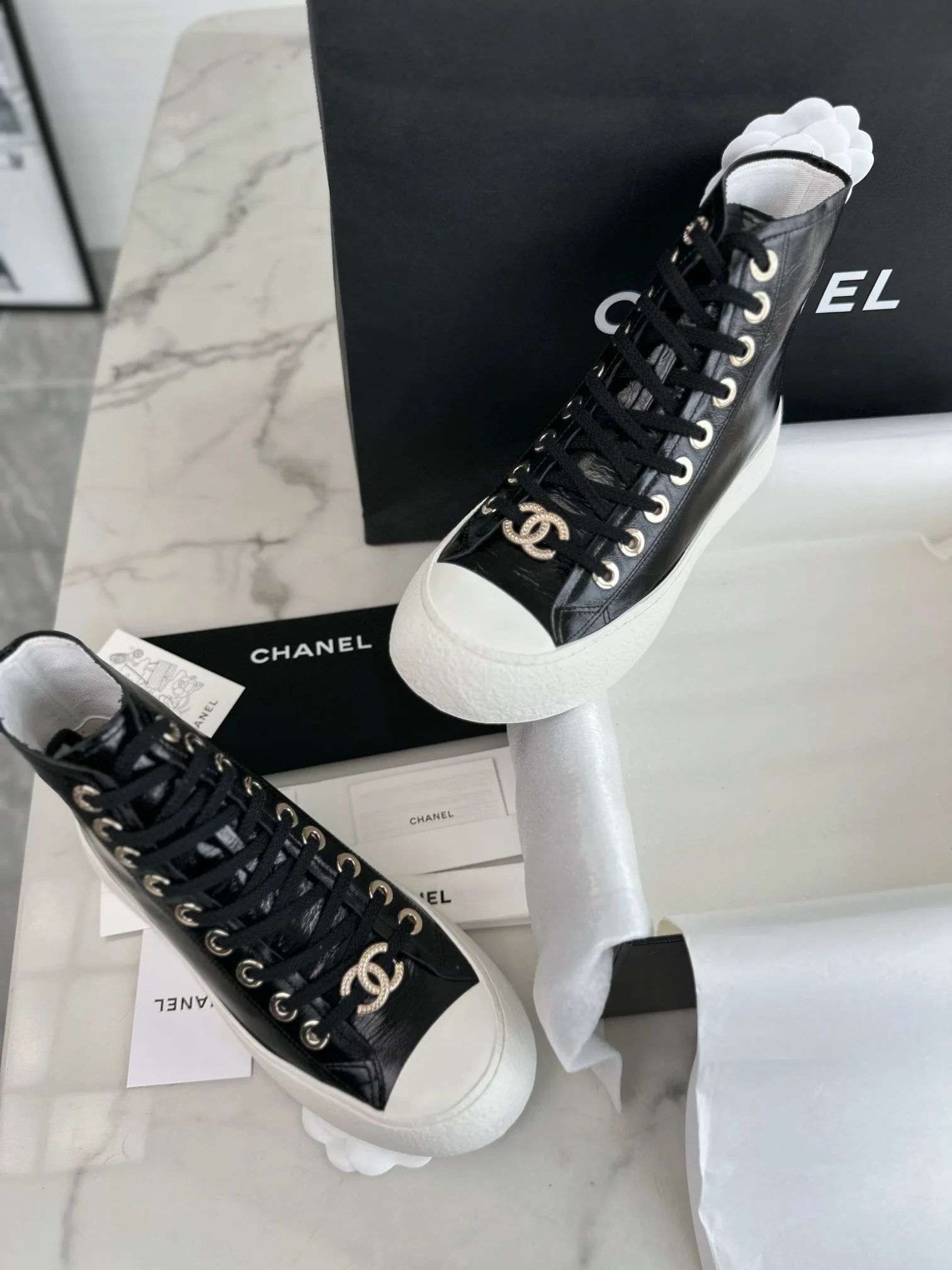 샤넬 엄지발가락 주름 블랙 하이탑 스니커즈 3398 상세 이미지 6