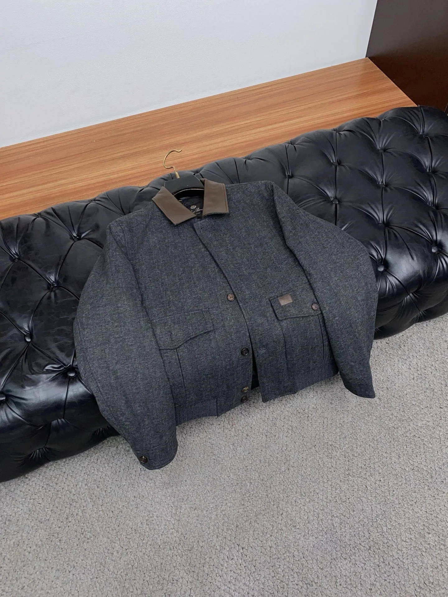 로로피아나 라펠 카라 슬림핏 구스다운 남성 자켓 상세 이미지 6