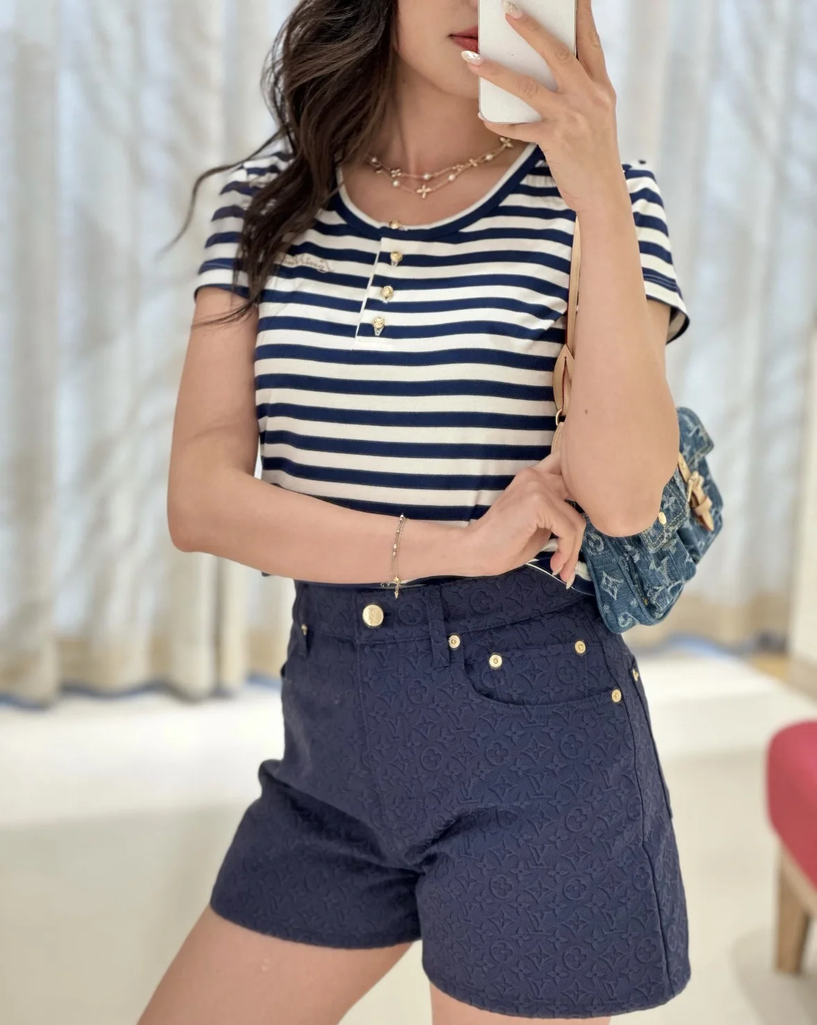 루이비통 블루 화이트 스트라이프 헨리카라 반팔 티셔츠 상세 이미지 3