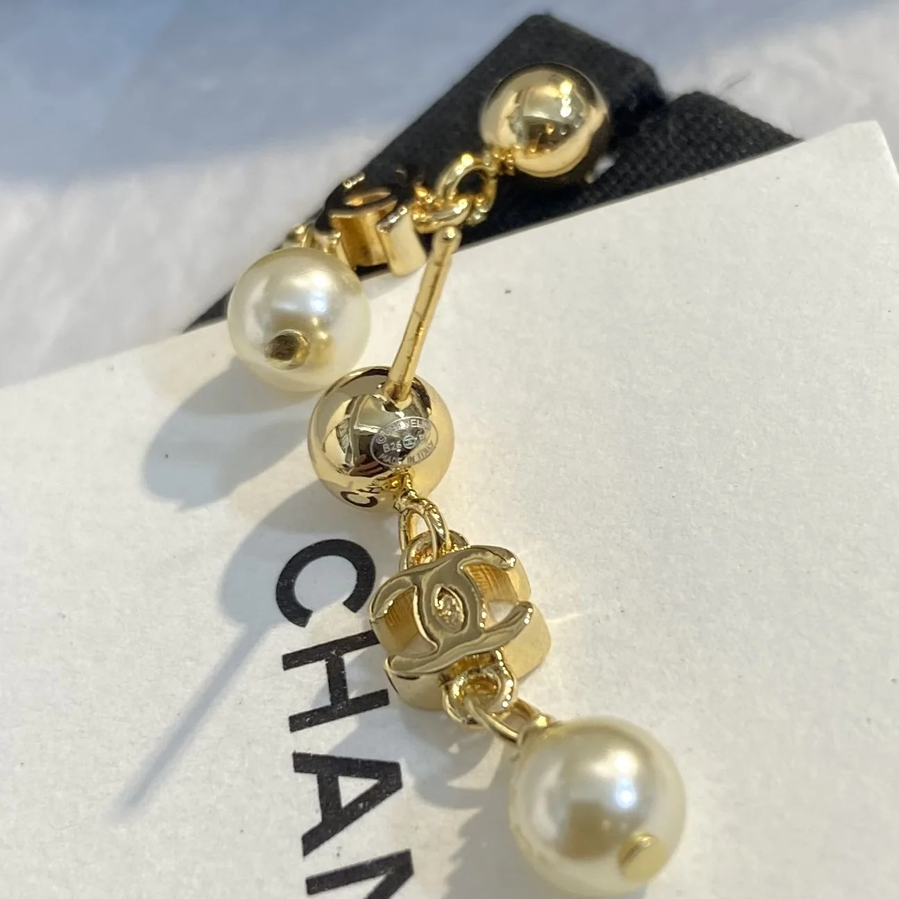샤넬 더블 C 진주 스터드 귀걸이 상세 이미지 6