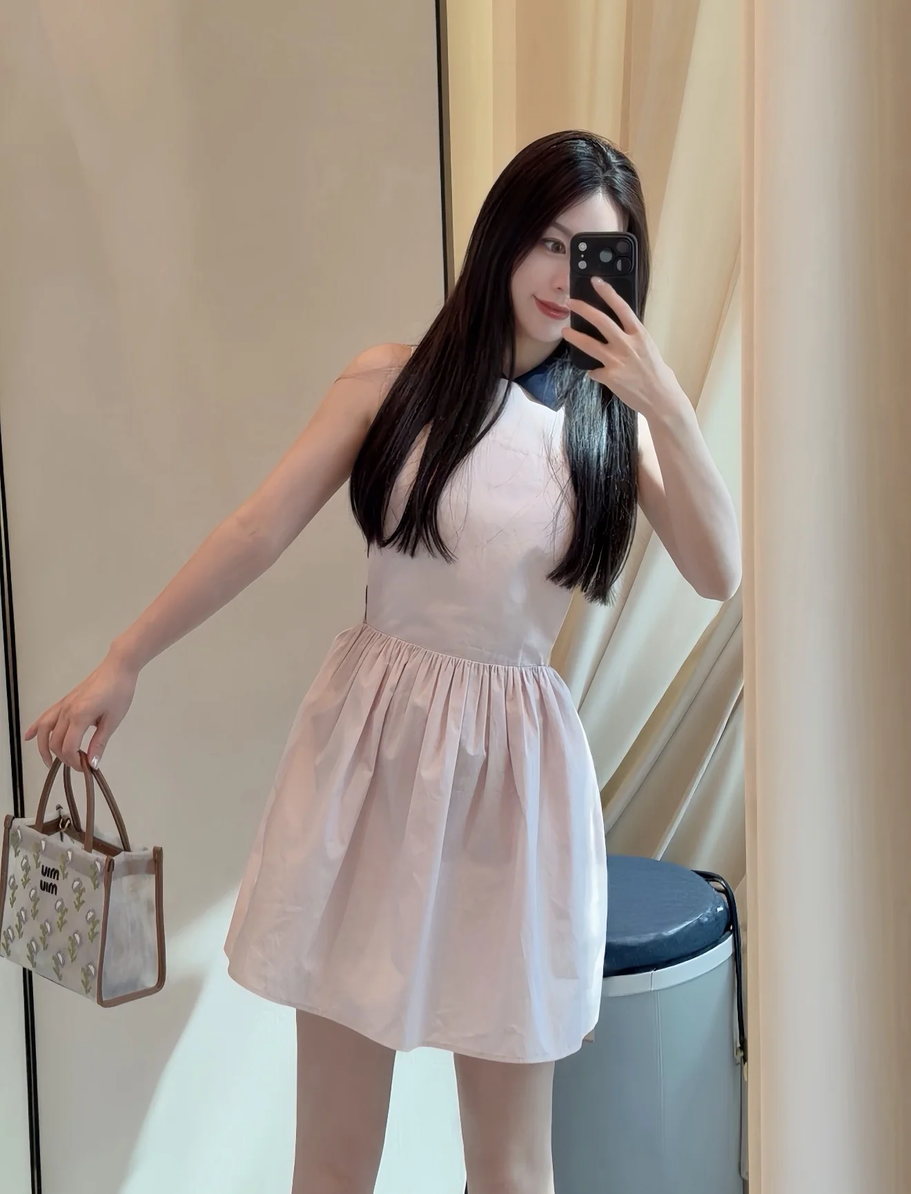 미우미우 핑크 플라워 A라인 원피스 2026 SS 상세 이미지 2