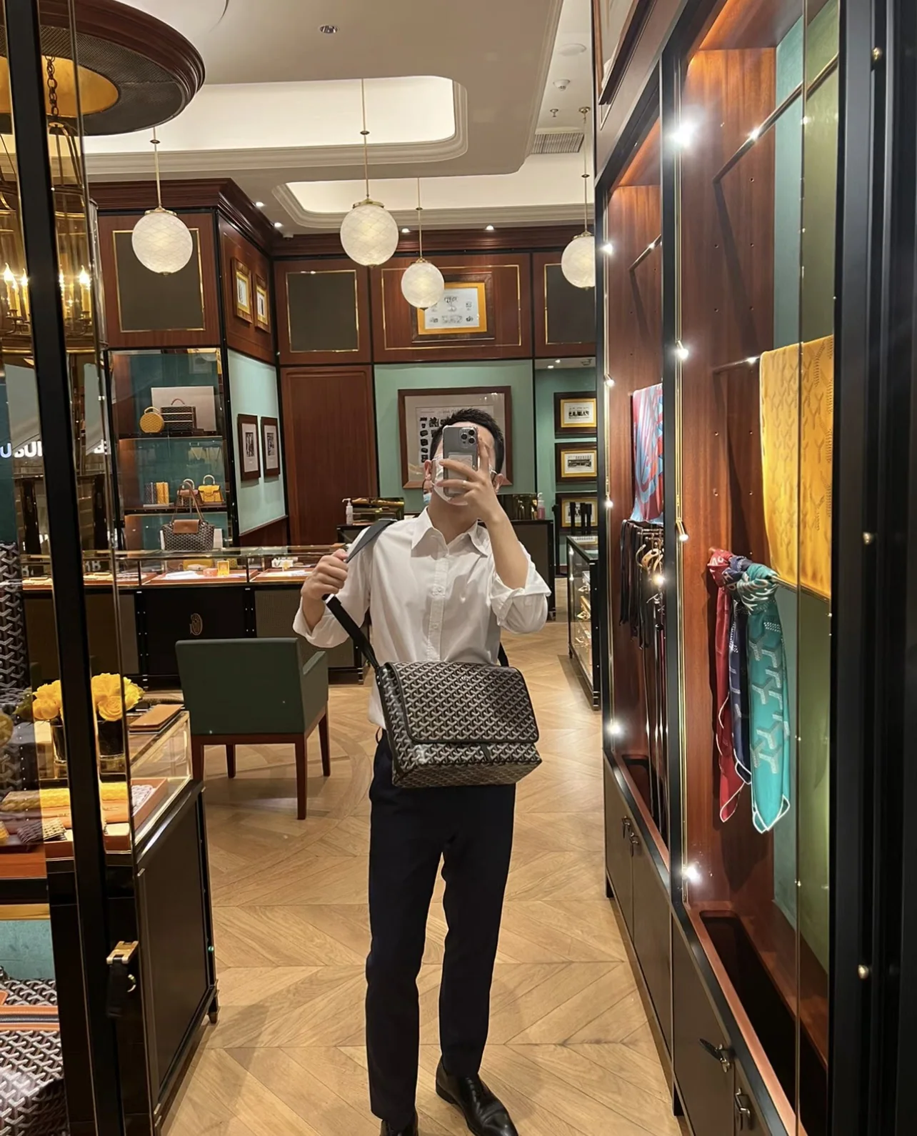 고야드 카페티앙 숄더 가방 상세 이미지 3