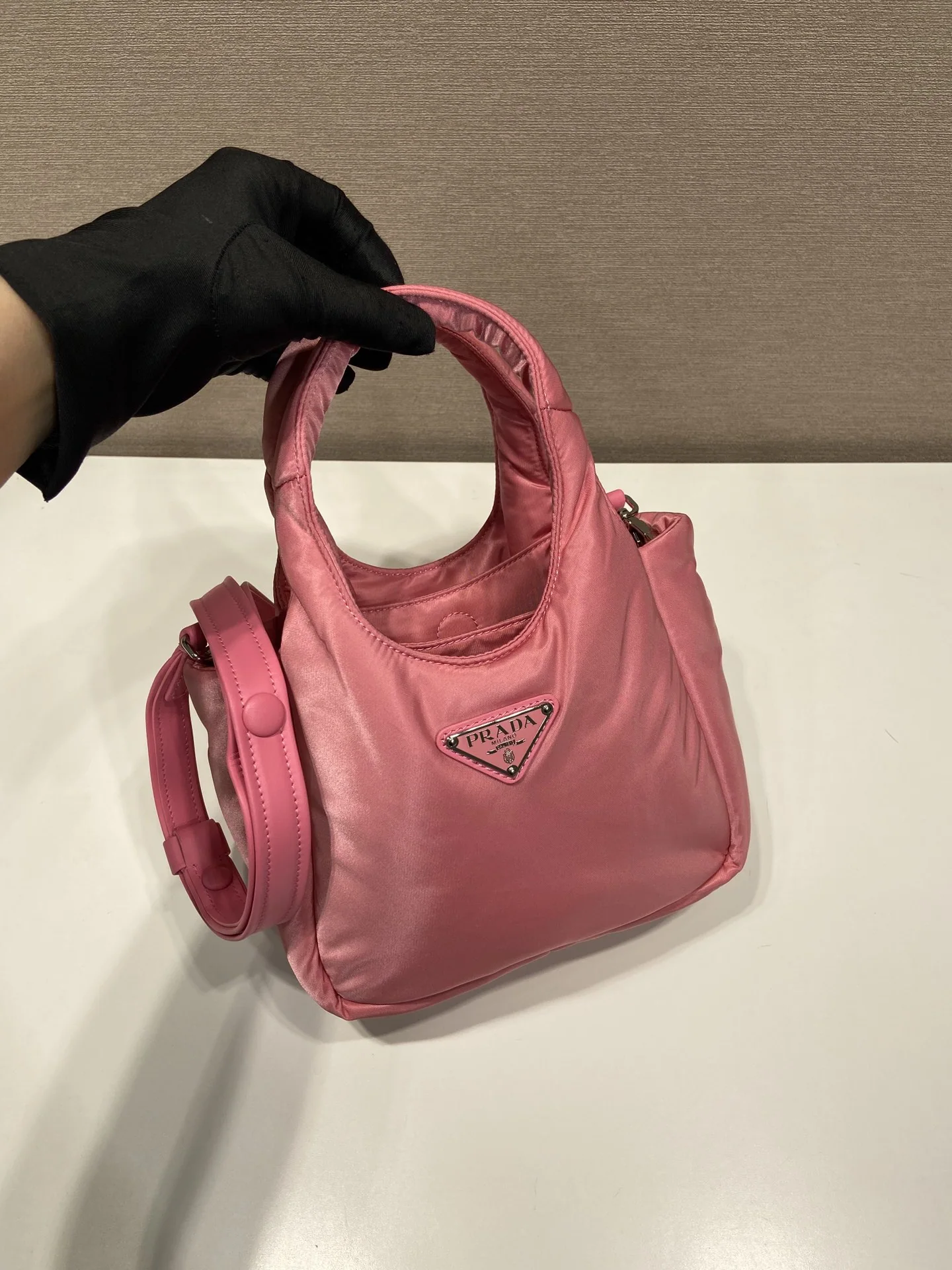 프라다 나일론 미니 토트백 1BA359 상세 이미지 2