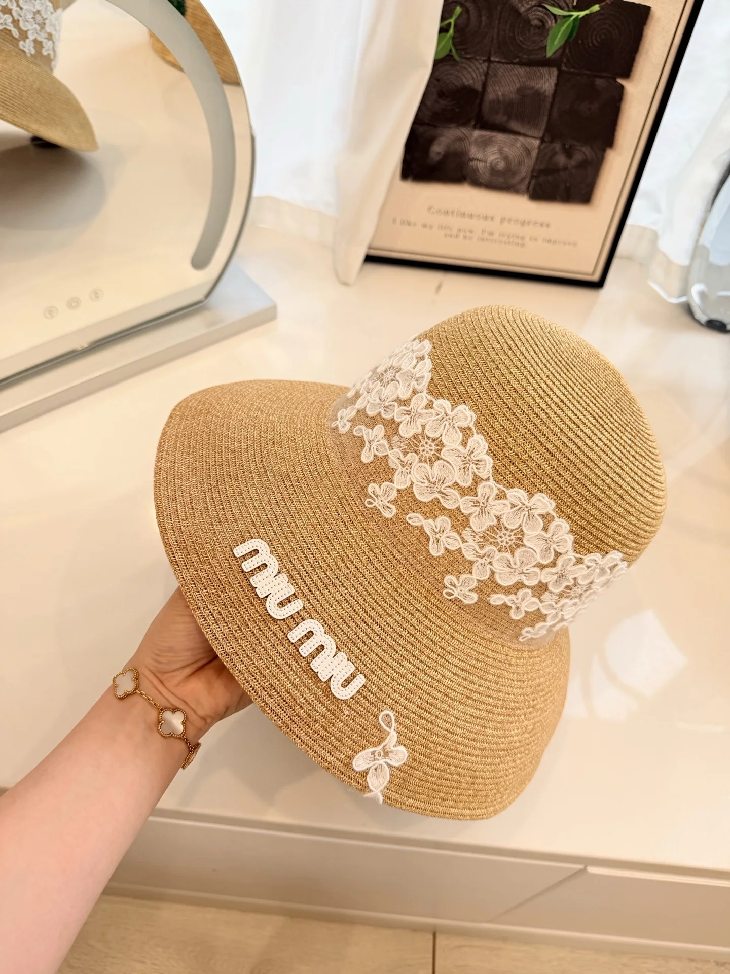 미우미우 모자 80810 Miu Miu Cap 상세 이미지 5
