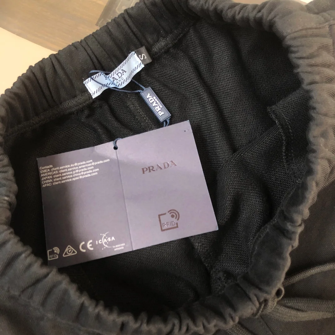 프라다 삼각 로고 남성 코튼 반바지 430 G 상세 이미지 6