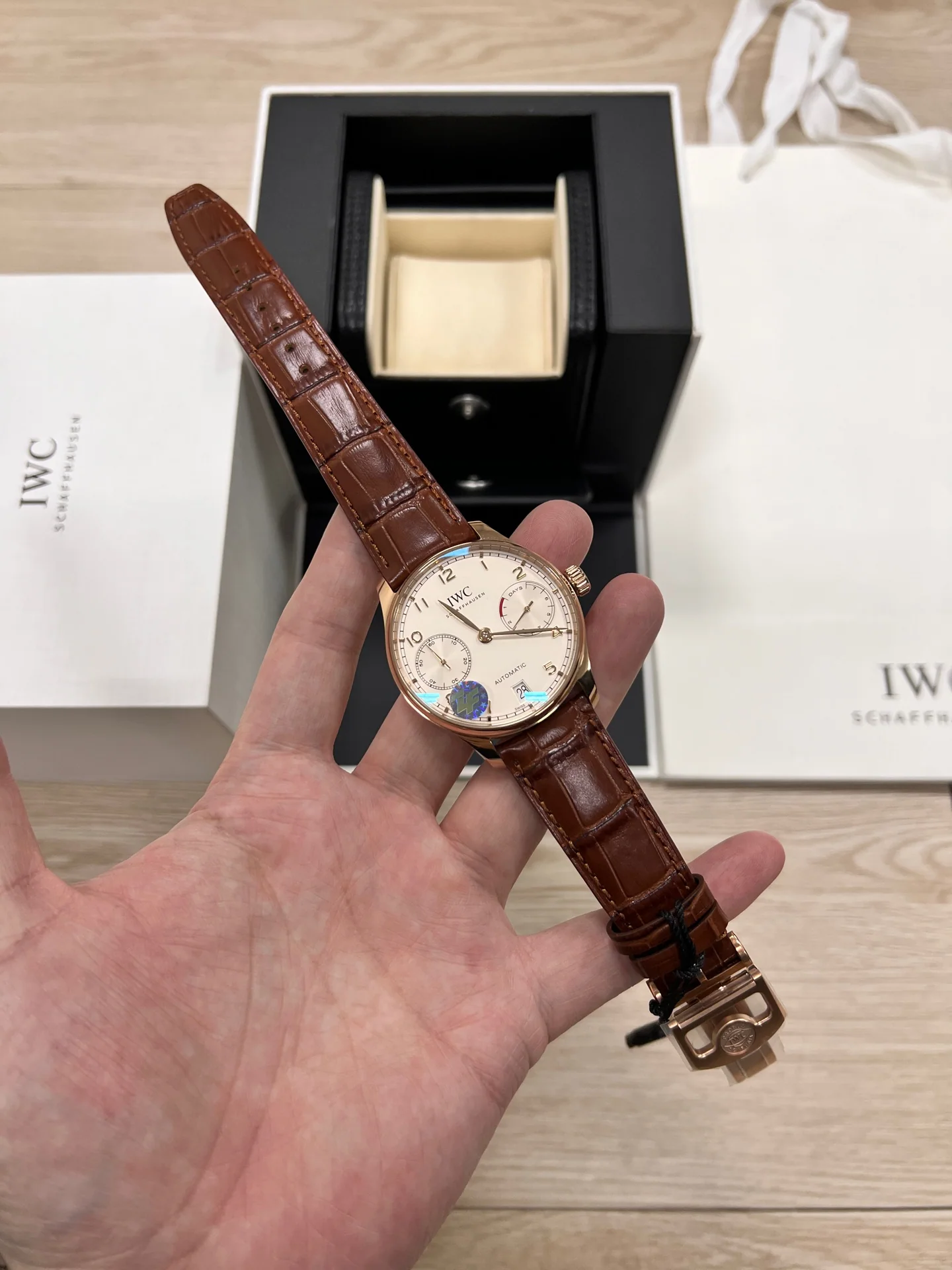 IWC 포르투기저 7 데이즈 로즈골드 남성 시계 상세 이미지 9