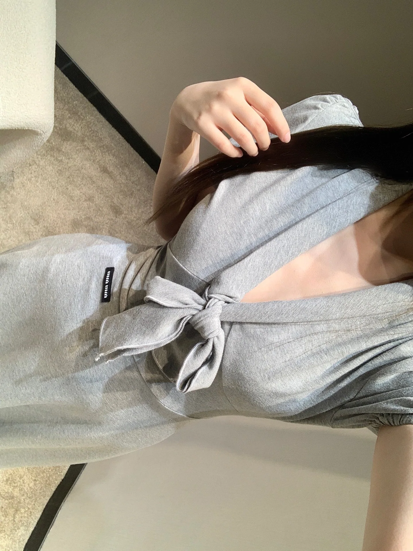 미우미우 보우타이 그레이 코튼 원피스 26 SS 상세 이미지 5