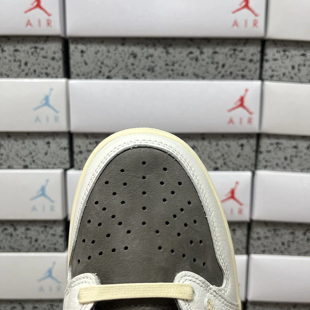 나이키 [PK] 화이트 브라운 DM7866-162 201946 Nike Travis Scott Reverse Mocha 3.0 상세 이미지 3