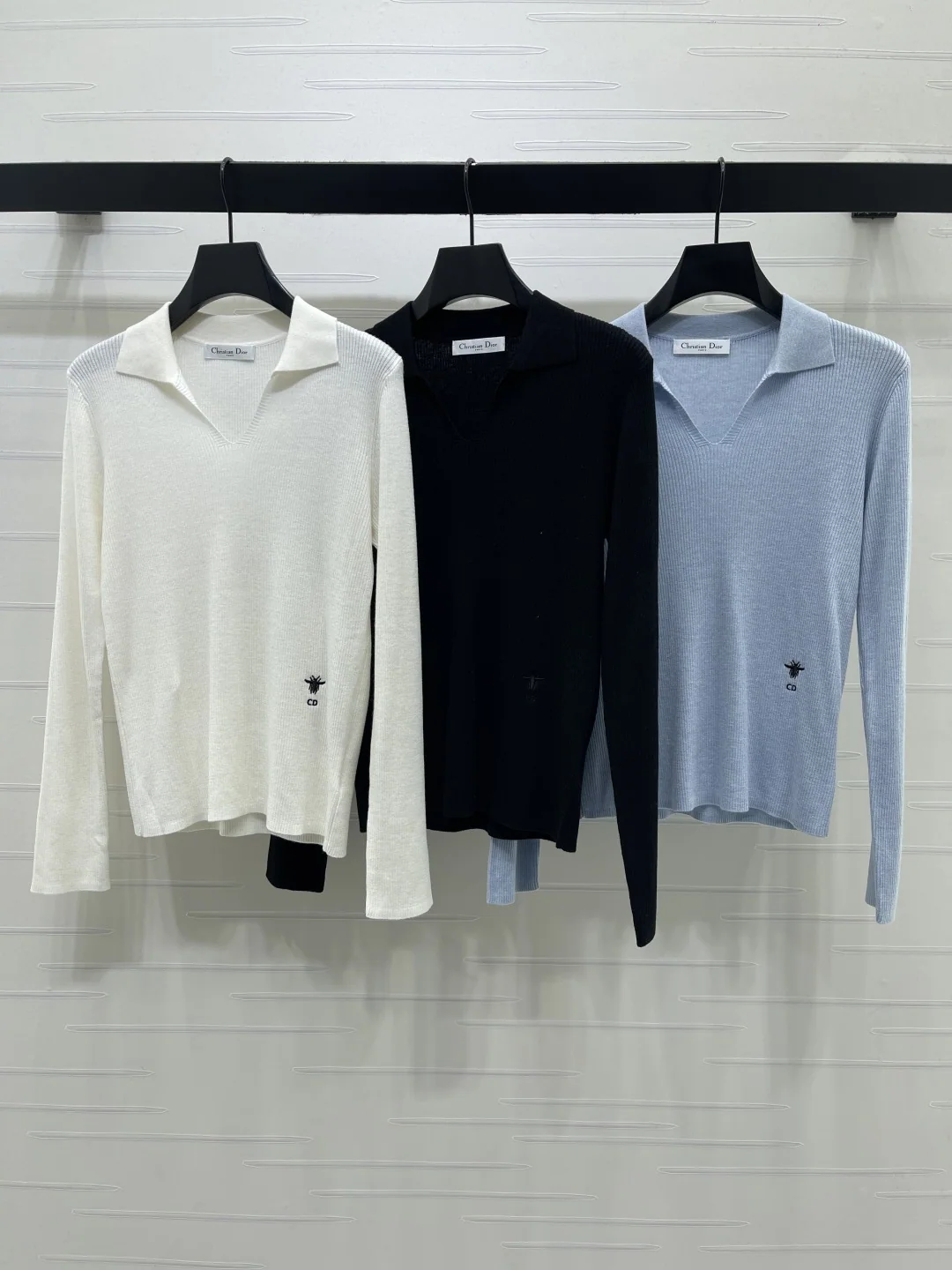 디올 V넥 세로 골지 니트 탑 155665