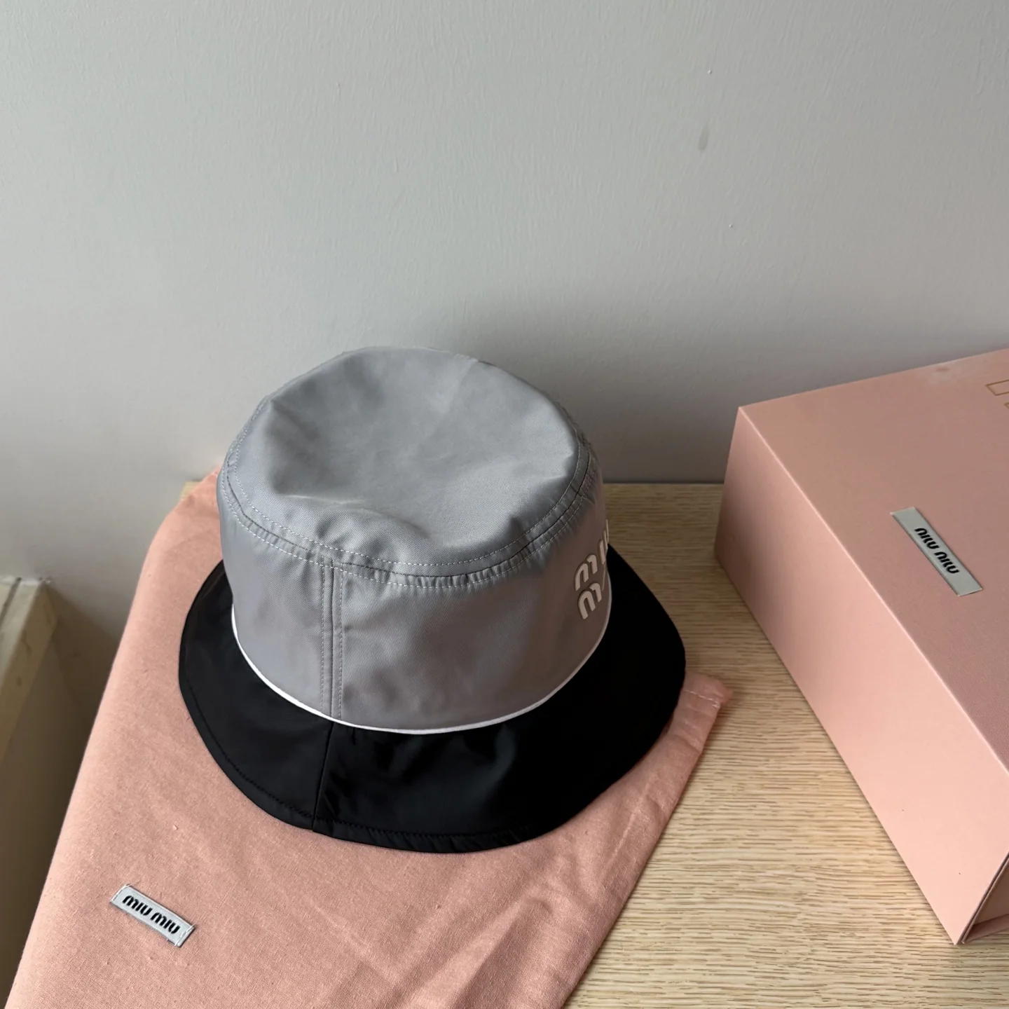 미우미우 모자 81296 Miu Miu Cap 상세 이미지 4