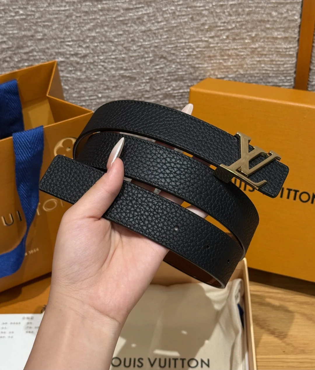 루이비통 JD350 이니셜 리버서블 가죽 벨트 상세 이미지 2