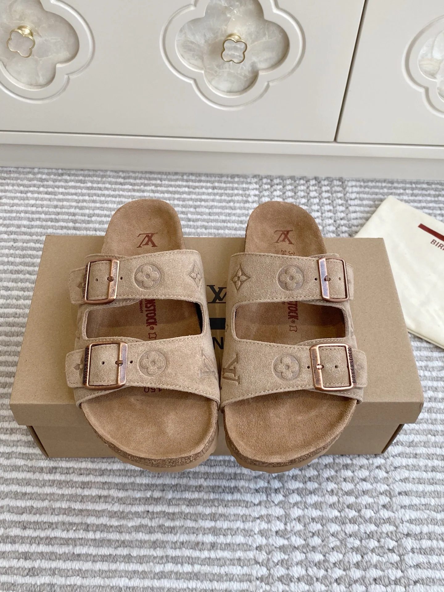 루이비통 모노그램 플랫폼 샌들 151519