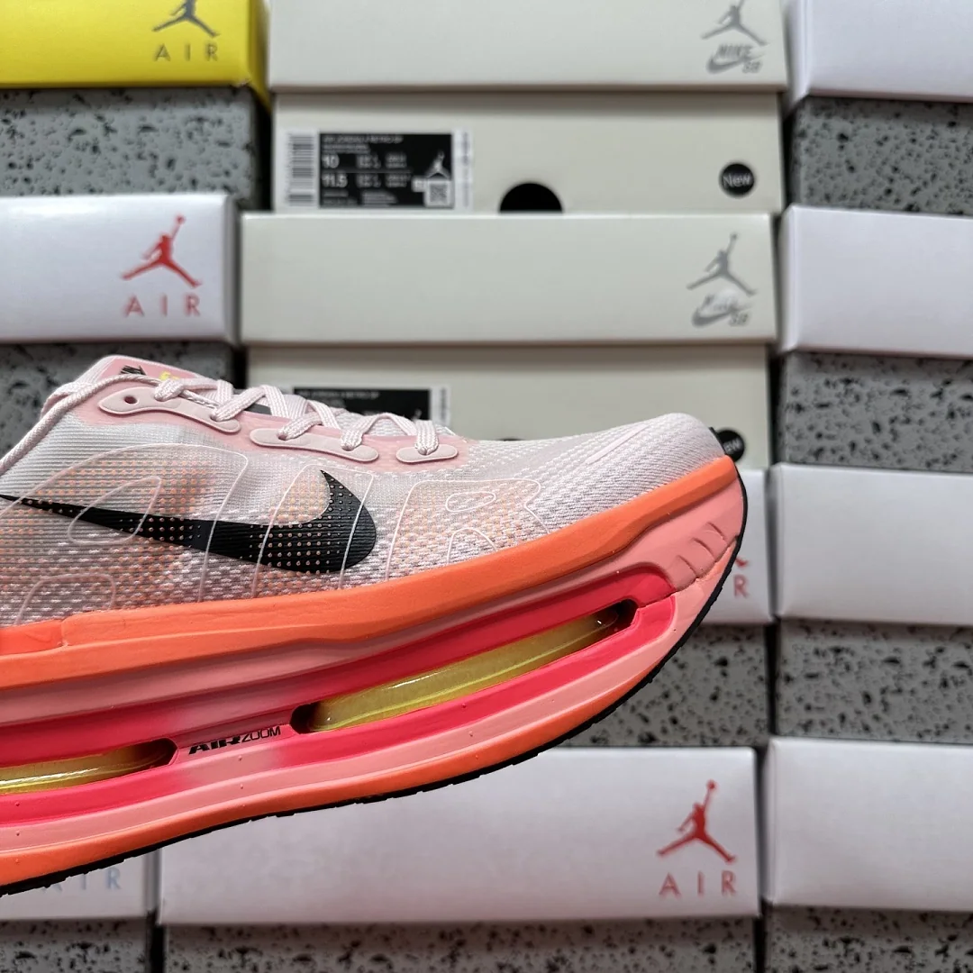 나이키 [5A] 보메로 프리미엄 핑크 오렌지 HQ2050-442 201625 Nike Vomero Premium 상세 이미지 3