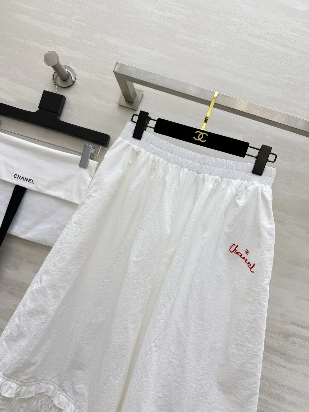 샤넬 화이트 레이스 트림 와이드 큐롯 팬츠 상세 이미지 2