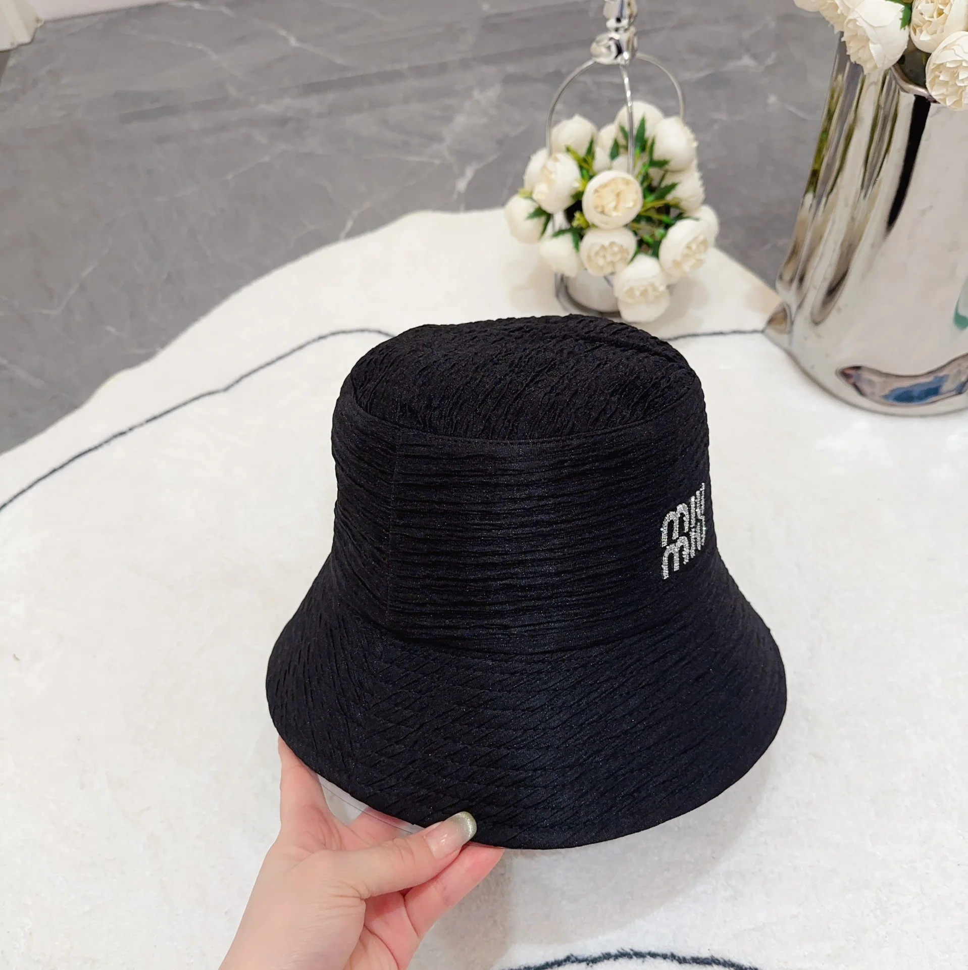 미우미우 모자 81093 Miu Miu Cap 상세 이미지 5