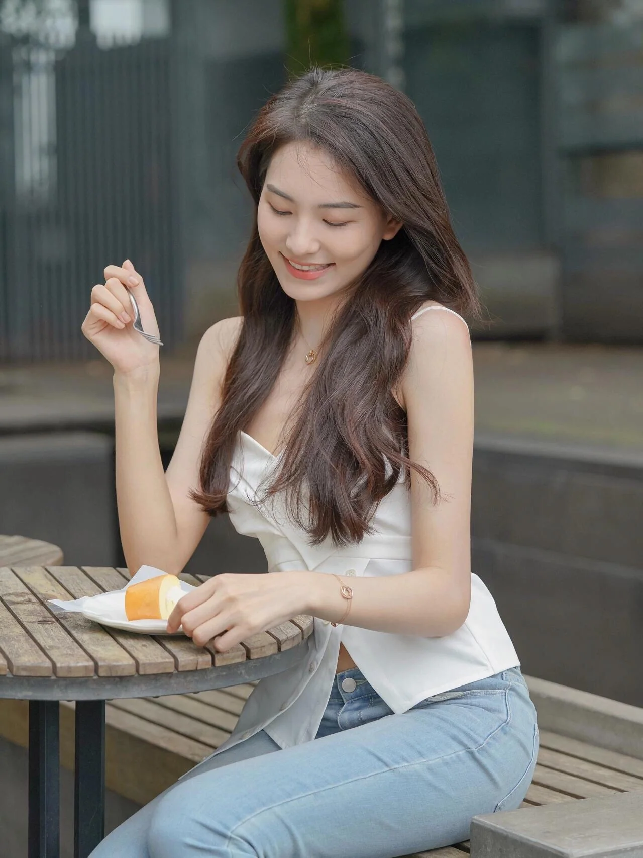 까르띠에 트리니티 3 색 골드 팔찌 상세 이미지 3