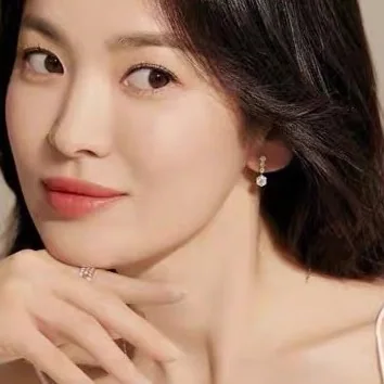 쇼메 육각형 허니컴 S925 스털링 실버 큐빅 귀걸이 상세 이미지 2