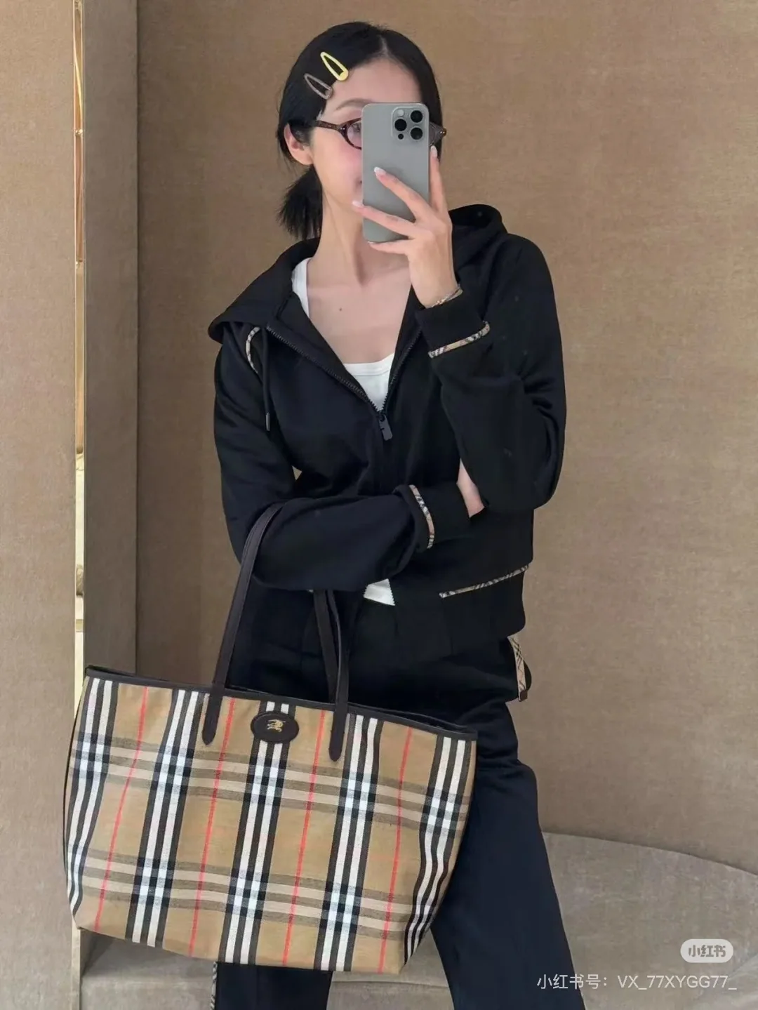 버버리 하이랜드 체크 토트백 상세 이미지 3