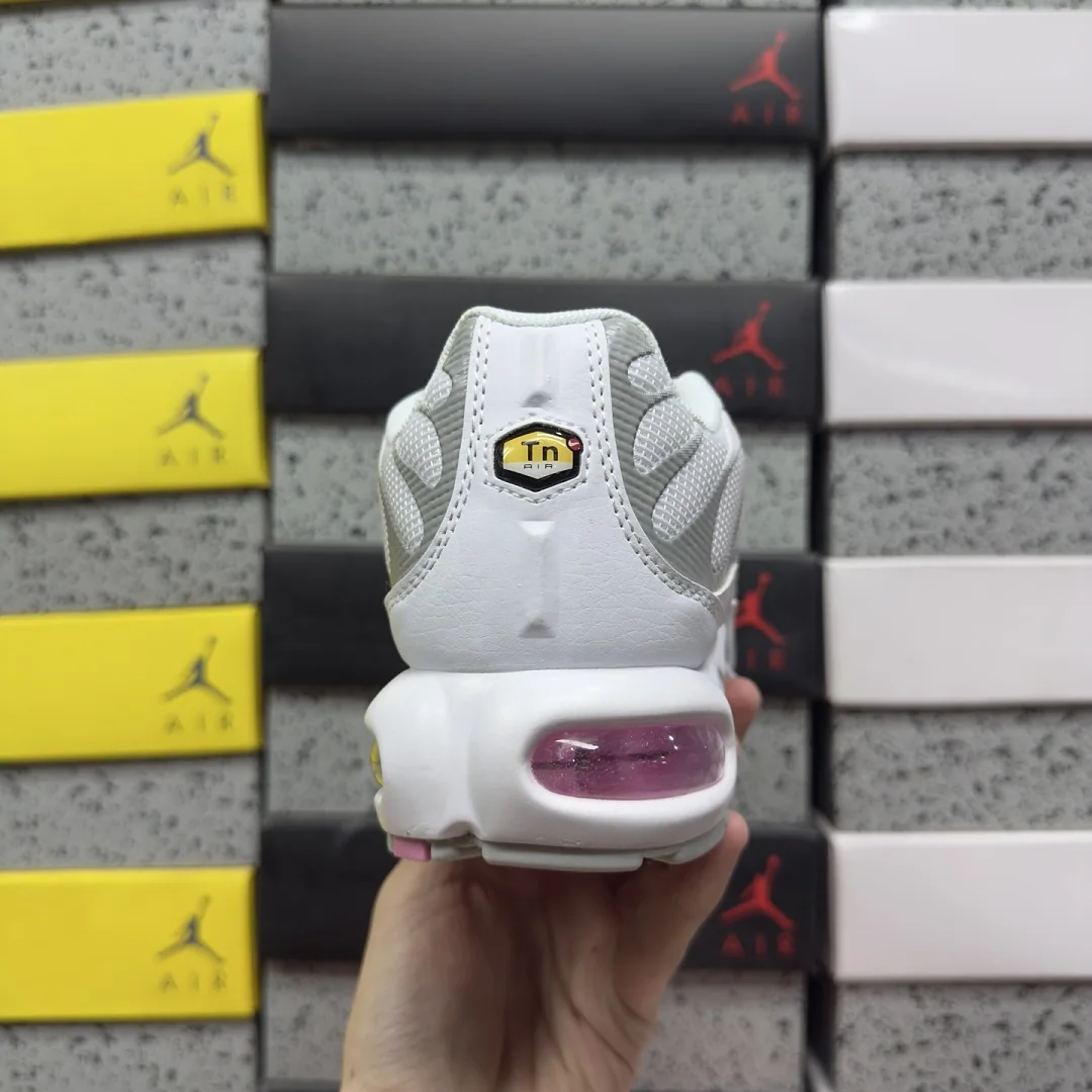 나이키 [BD] 에어 맥스 플러스 HF0107-100 201904 Nike Air Max Plus Summit White Pink Rise 상세 이미지 6