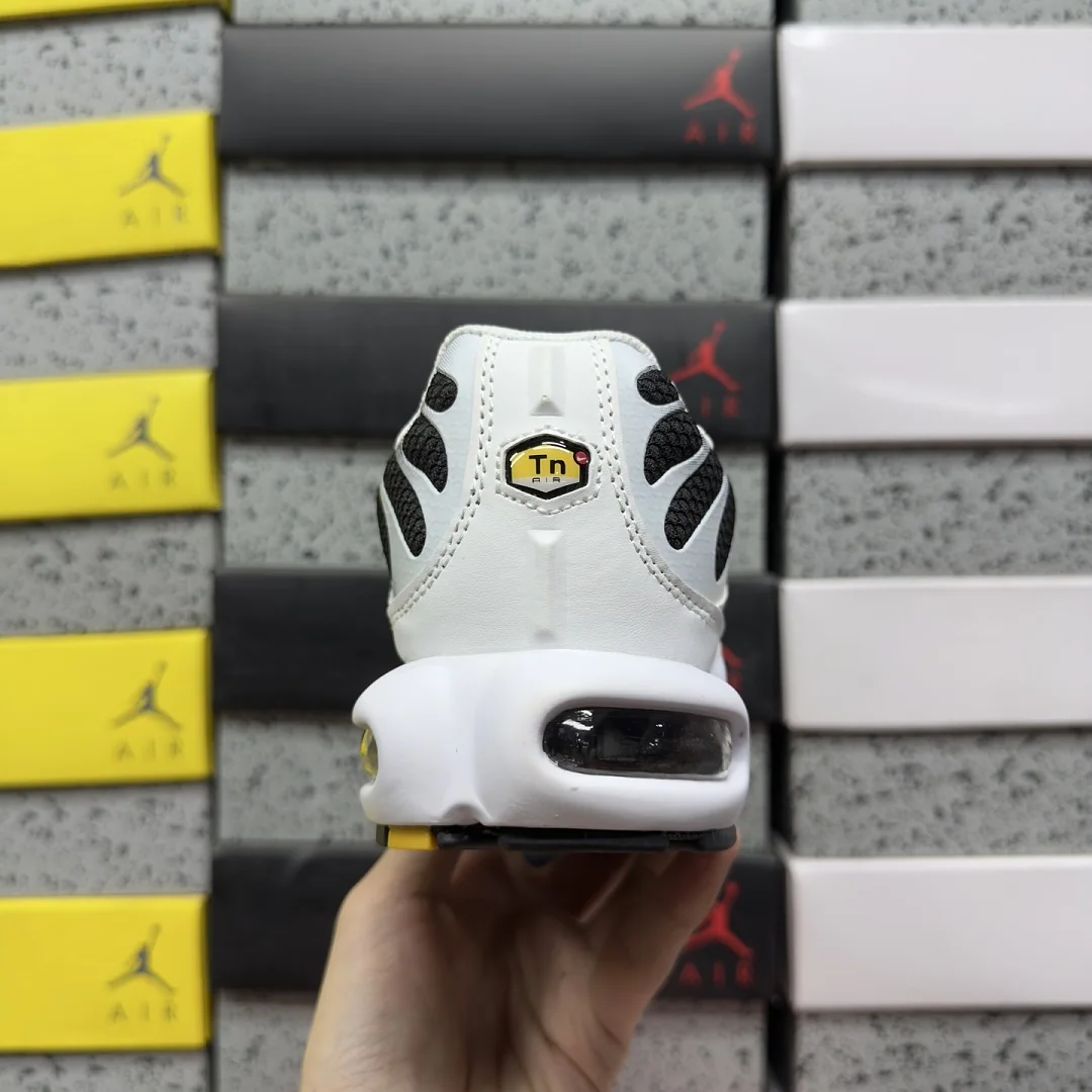 나이키 [BD] 에어 맥스 플러스 CT1094-102 201908 Nike Air Max Plus White Black Metallic 상세 이미지 6
