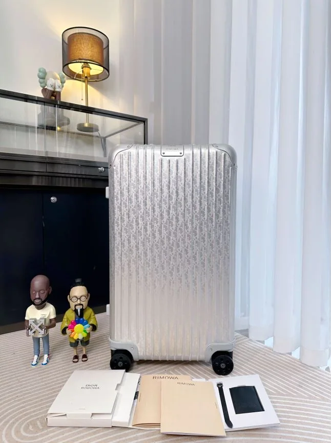 리모와 알루미늄 여행가방 상세 이미지 1