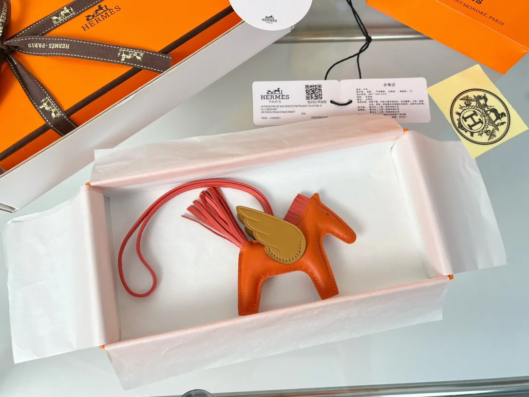 에르메스 페가수스 램스킨 키링 상세 이미지 3