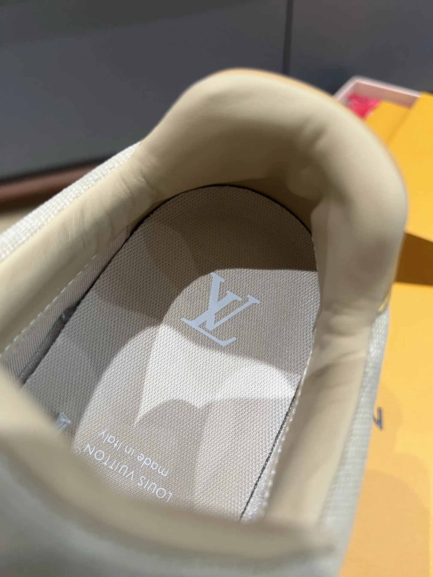 루이비통 LV 26 경사 커플 스케이트보드 신발 상세 이미지 8
