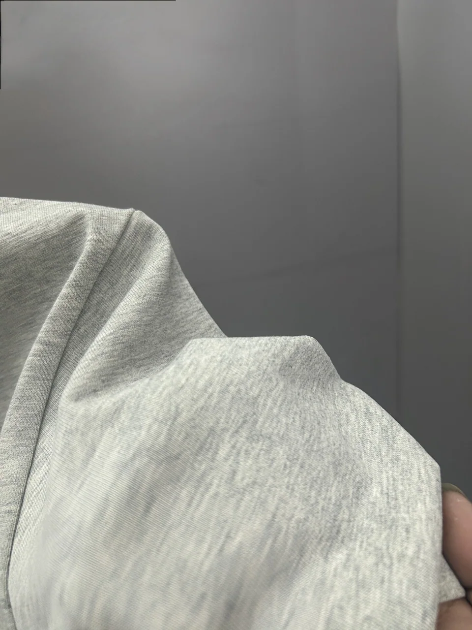발렌티노 클래식 프린트 크루넥 반팔 티셔츠 상세 이미지 6