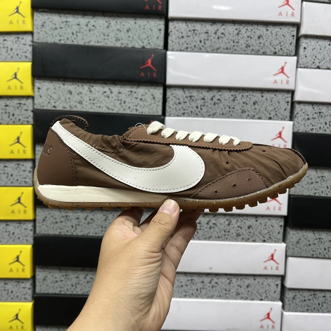 나이키 [YJ] HV8547-200 201603 Nike Moon Shoe SP Jacquemus Fauna Brown 상세 이미지 2