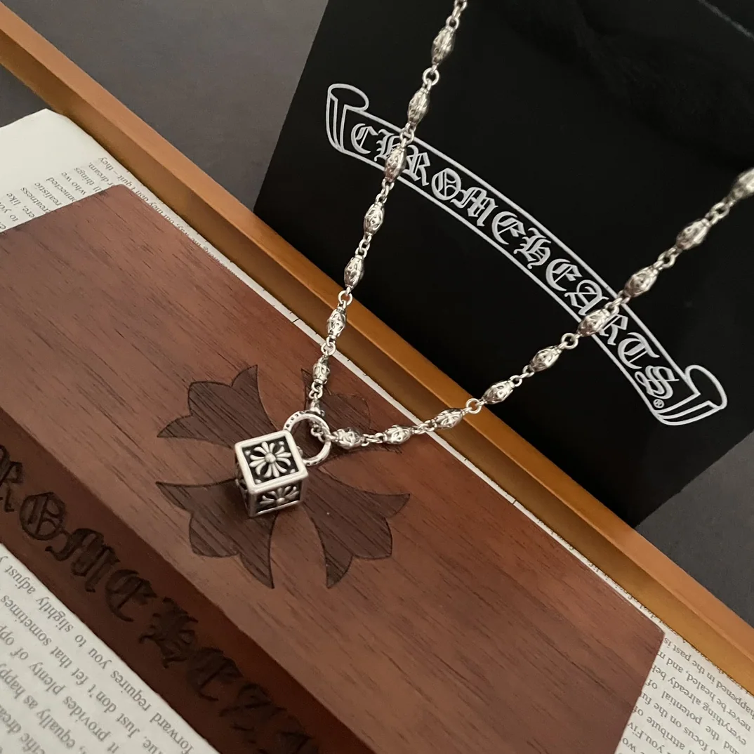 크롬하츠 크로스볼 펜던트 목걸이 상세 이미지 4