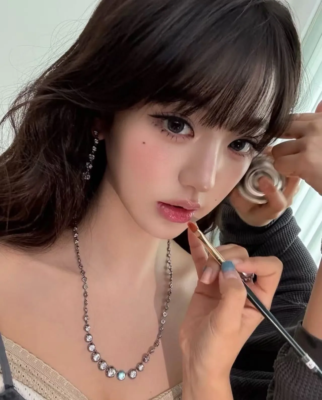 미우미우 건메탈 블랙 버블 라인스톤 귀걸이 상세 이미지 4